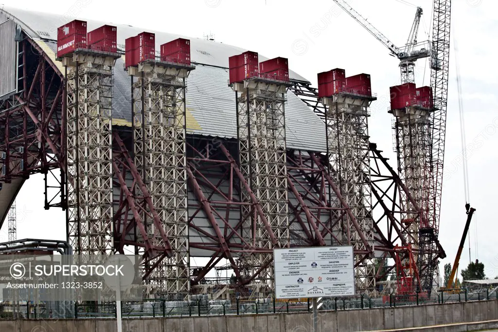 Construction of new containment building at Chernobyl Nuclear Power Plant, Chernobyl, Ukraine