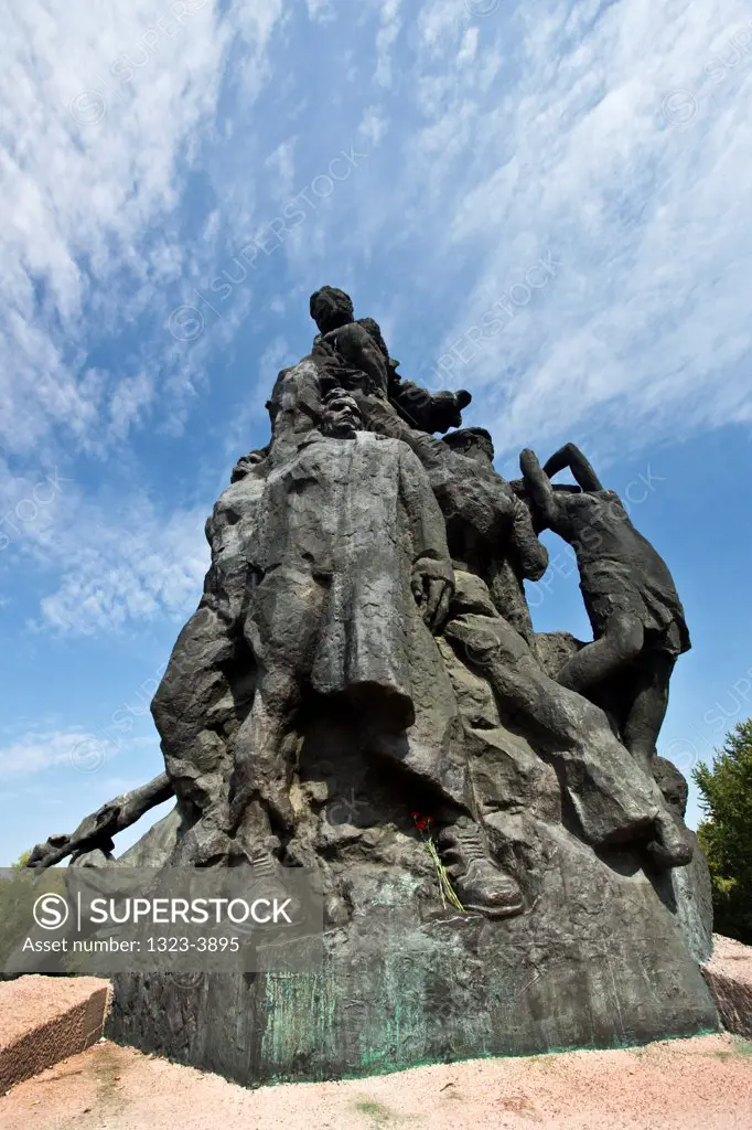 Statues at Babi Yar Memorials, Kiev, Ukraine