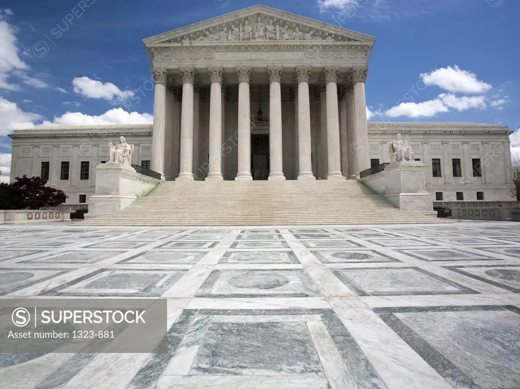 USA, Washington DC, US Supreme Court Building, Facade of supreme court