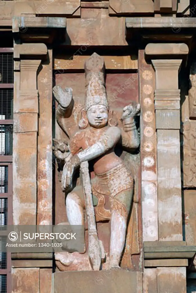 Sculpture on the wall of a temple, Brihadishwara Temple, Thanjavur, Tamil Nadu, India