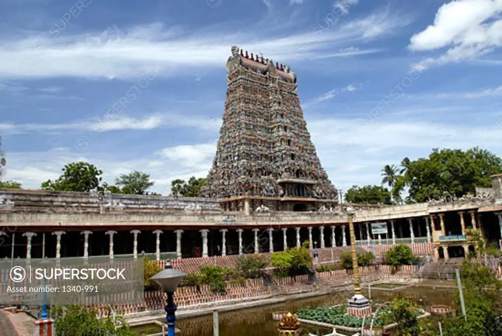 Pond in front of a temple, Golden Lotus Tank, Sri Meenakshi Hindu Temple, Madurai, Tamil Nadu, India