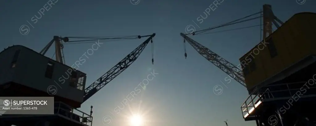 USA, Delaware, Wilmington, Upward view of old crane