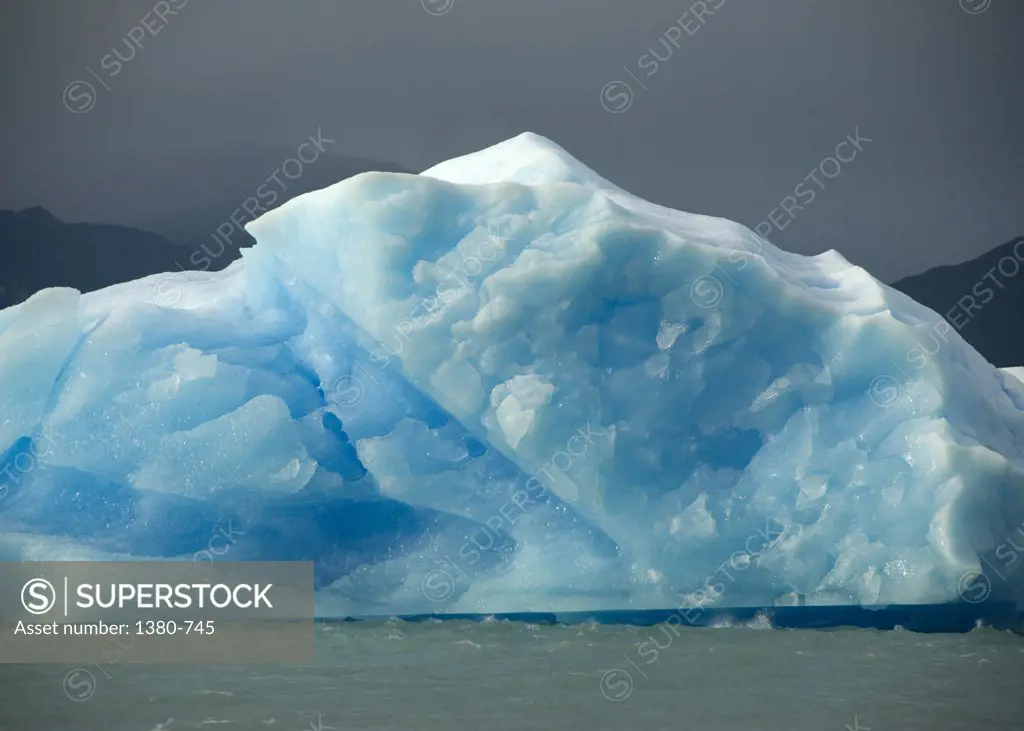 Icebergs floating on water, El Calafate, Patagonia, Argentina