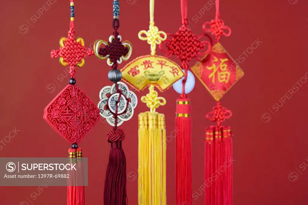 Knick knacks of Chinese traditional patterns