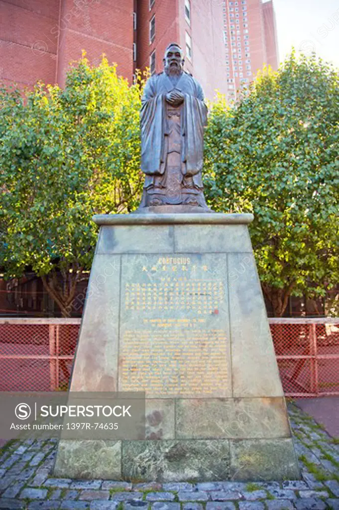 Statue of Confucius, Manhattan, New York City, New York State, USA, North America