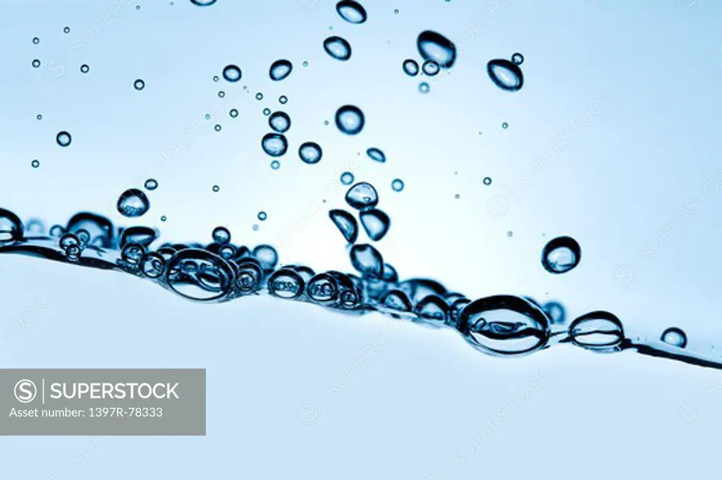 Air bubbles and water droplets
