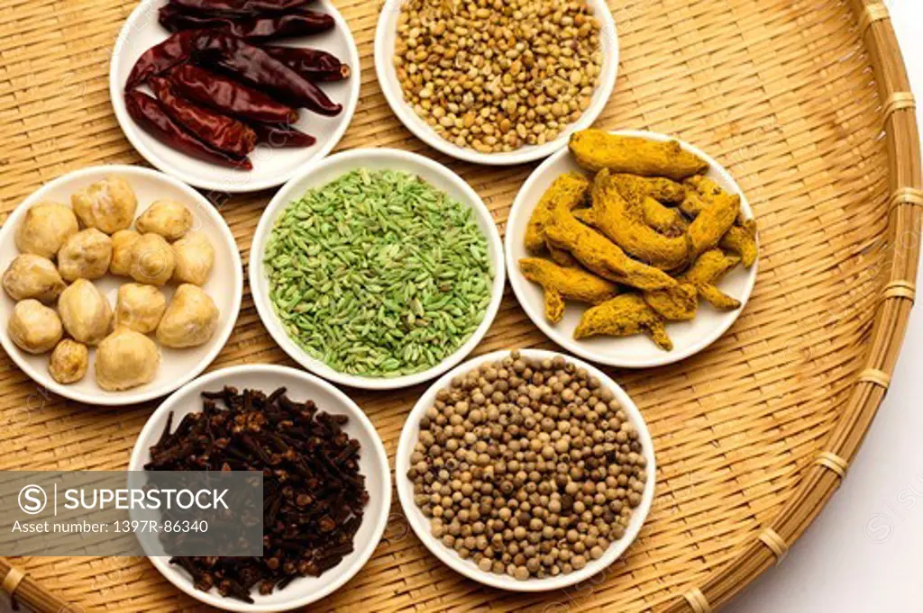 Spice, Curcuma, White Peppercorn, Clove, Chickpea, Chili, Fennel, Coriander,