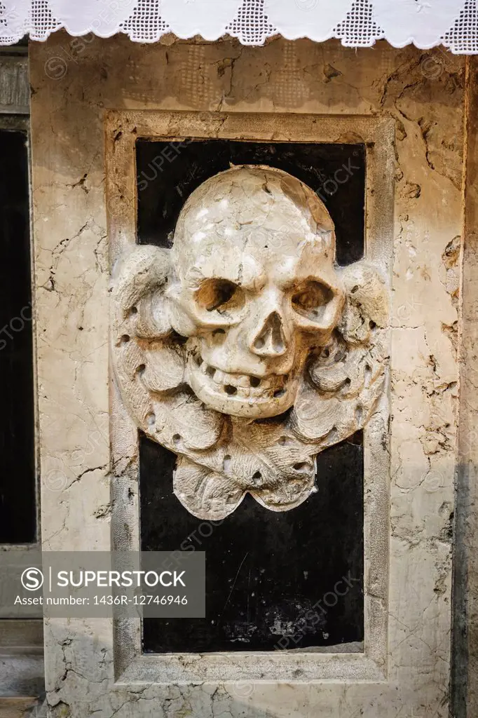 Skull sculpted on altar, Cathedral of St. James, UNESCO World Heritage, Sibenik, Dalmatian coast, Croatia