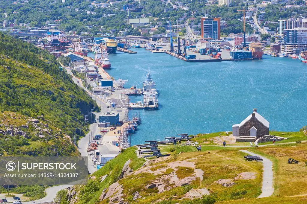 Queens Battery barracks and cannons, coastal gun battery established in 1796 on Signal Hill, St John's, Newfoundland, Canada.