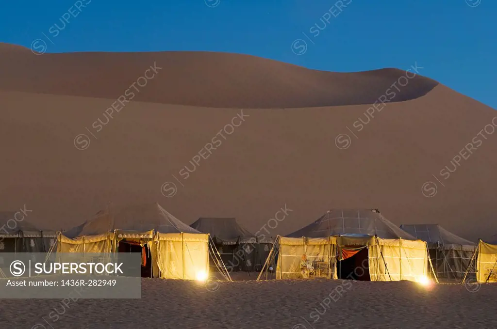 Tourist camp, Erg Awbari, Sahara desert, Fezzan, Libya.