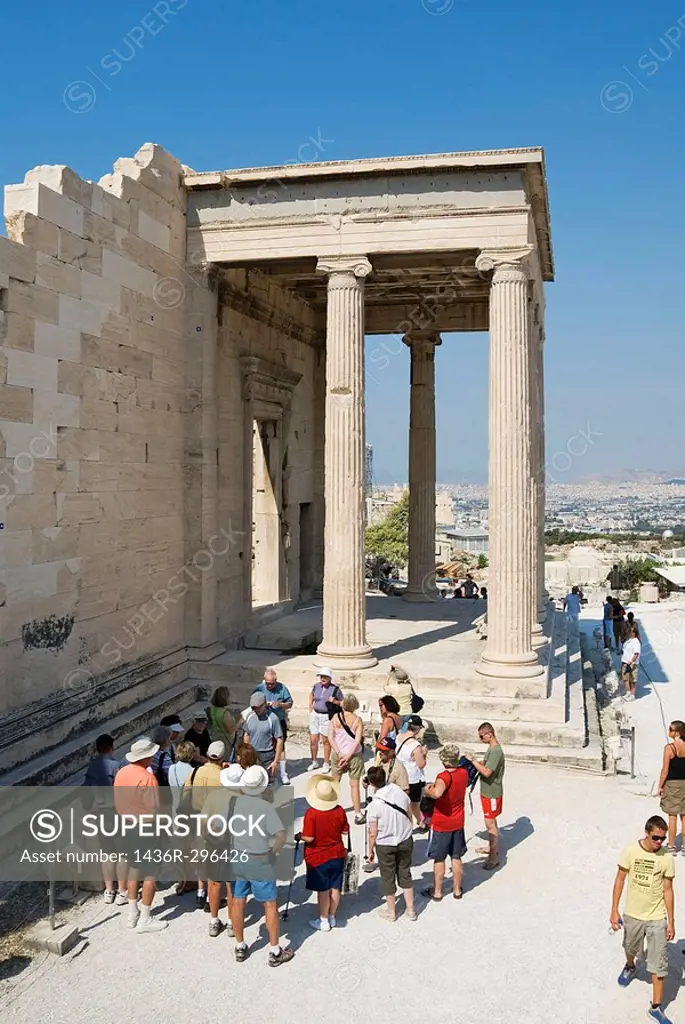 Tourists visiting the Erecteón, Acropolis, Athens, Greece