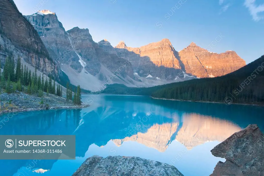 travel destination moraine lake with mountains and reflection in canadian yoho national park