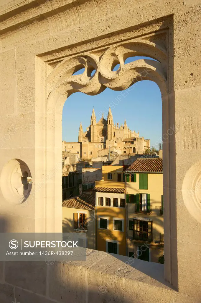 Cathedral seen from the 15th century Llotja, Palma, Majorca, Balearic Islands, Spain
