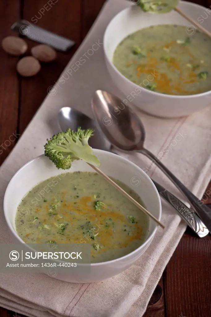 Broccoli Soup with Creme Fraiche and turmeric