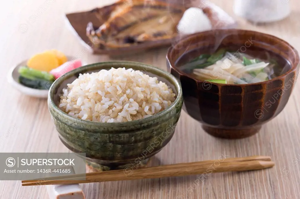 Steamed Brown Rice with Side Dishes