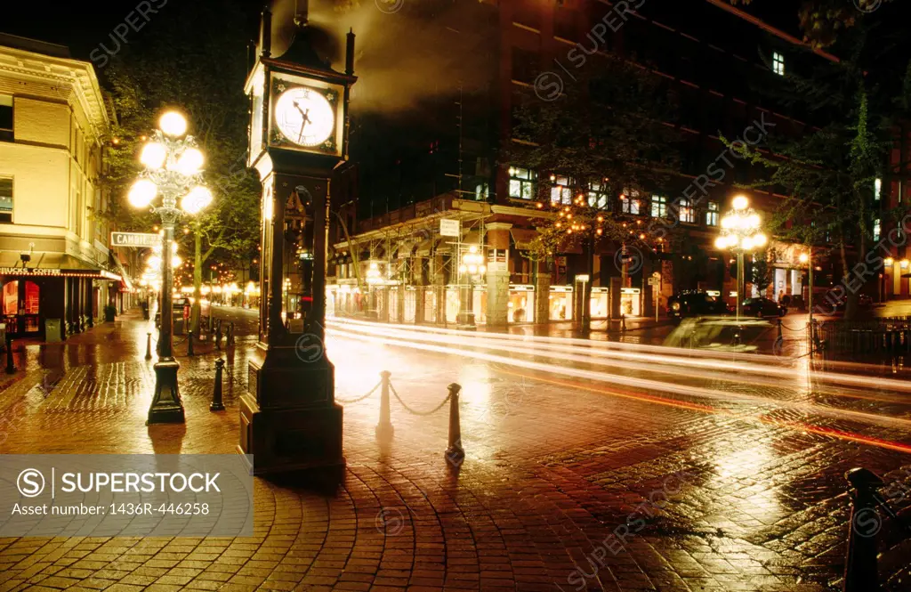 Steam clock in Gastown at night  Vancouver  Canada