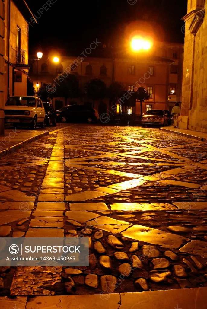Leon street at night, Castilla-Leon, Spain