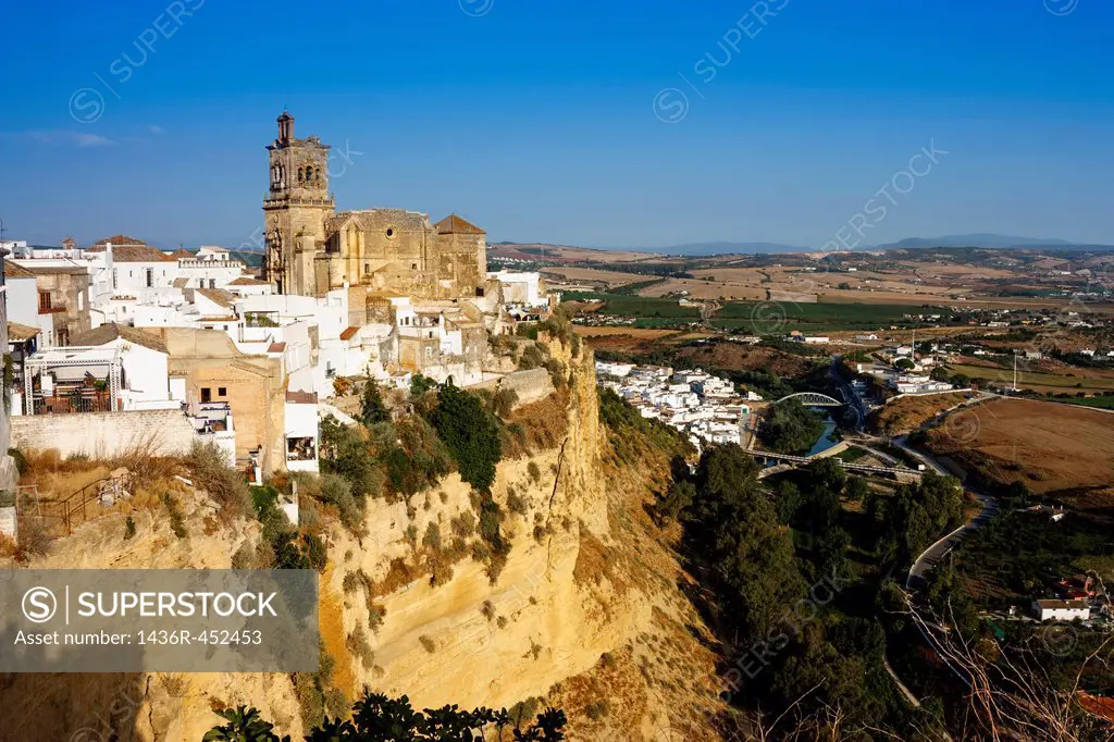 Iglesia de San Pedro Saint Peter´s Church, Arcos de la Frontera, Ruta de los Pueblos Blancos, Cadiz province, Andalusia, Spain