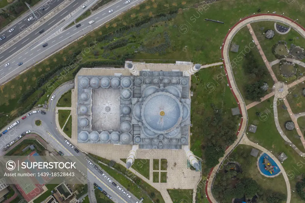 Turkey, Istanbul, Aerial view of Mimar Sinan Mosque