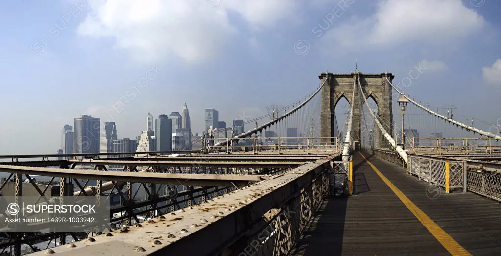 Brooklyn bridge boardwalk