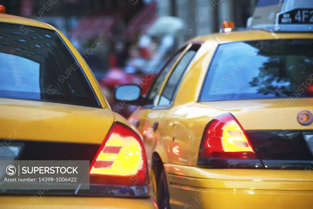 Yellow taxi cabs in new york