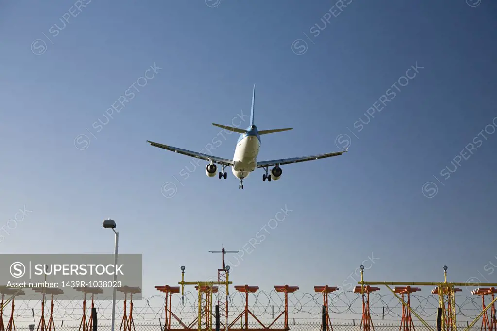 Aeroplane coming in to land