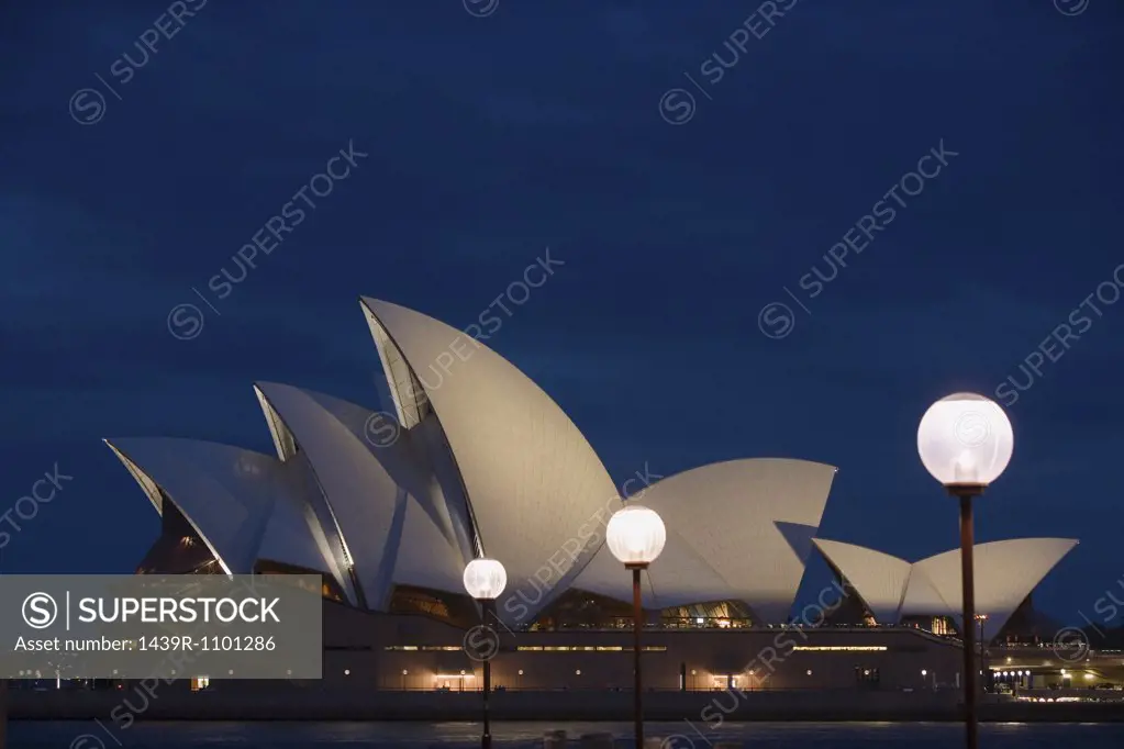 Sydney opera house at dusk