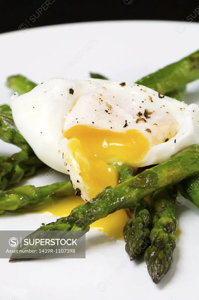 Asparagus and a poached egg