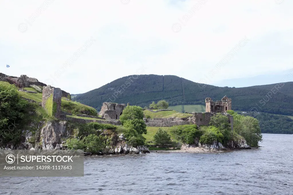 Urquhart castle and lock ness