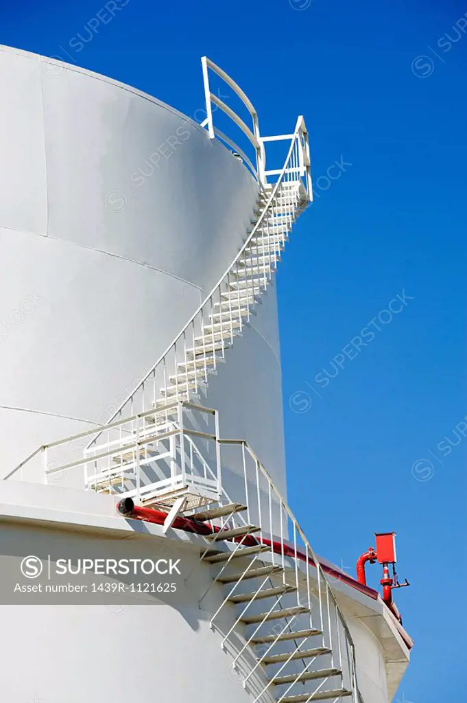 Stairs on oil storage tank