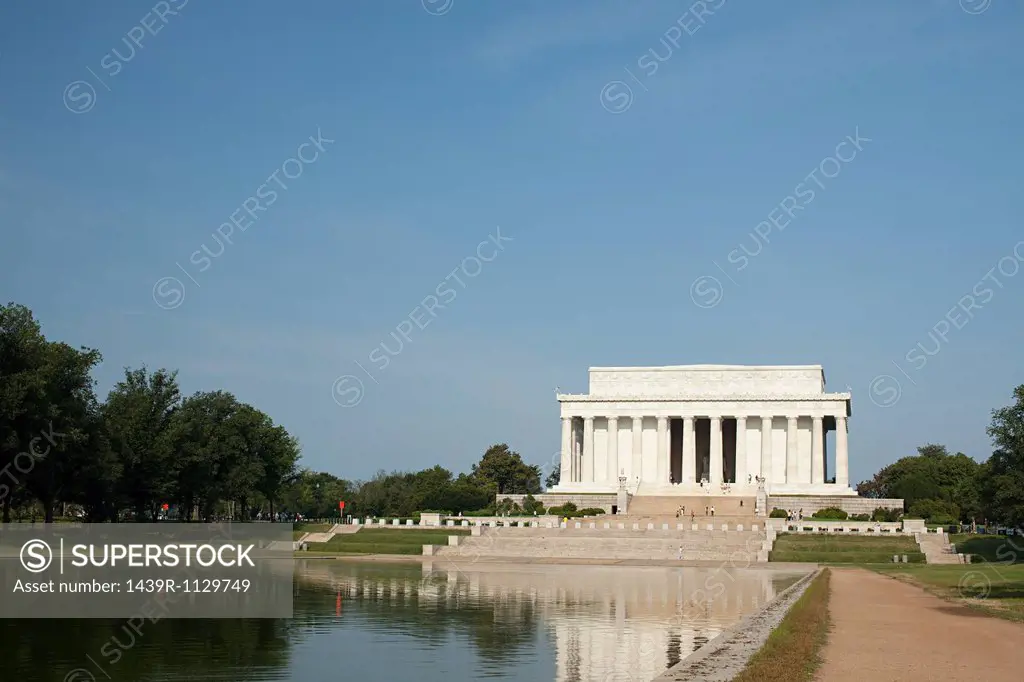 Lincoln memorial and reflecting pool, Washington DC, USA