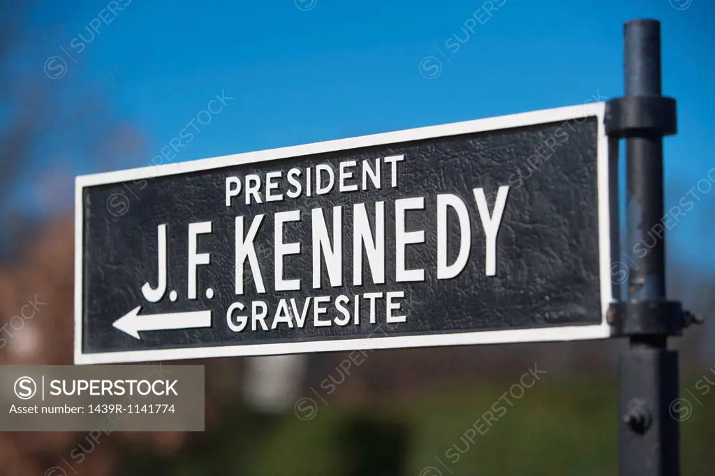 Sign for site of President Kennedy´s grave, Arlington National Cemetery, Virginia, USA