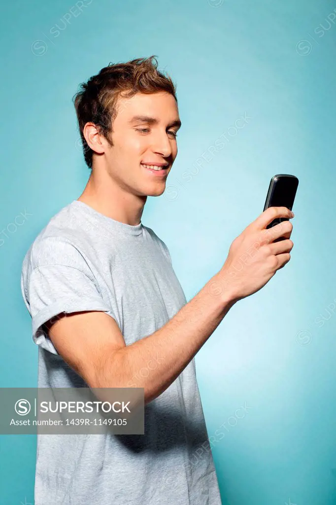 Man holding smartphone