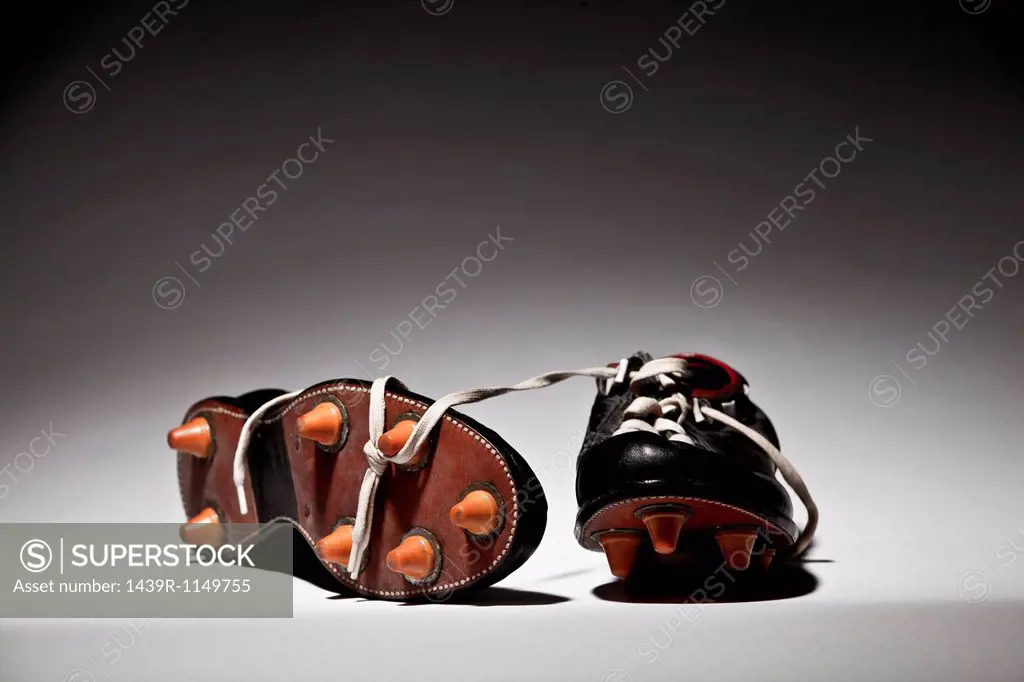 Baseball shoes