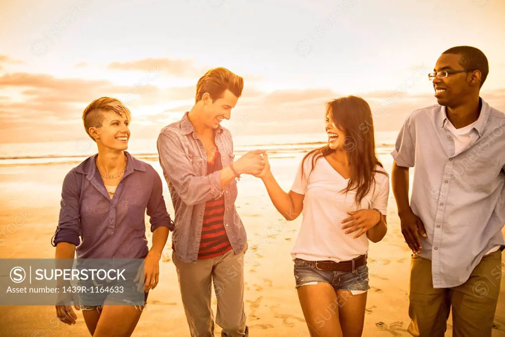 Young people on Mission Beach, San Diego, California, USA