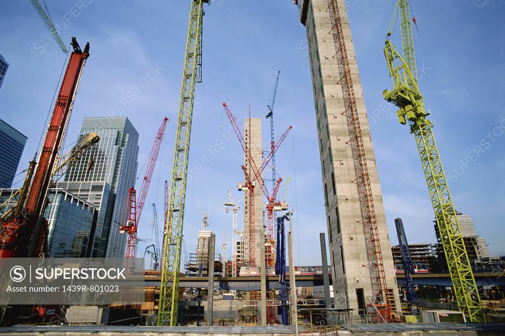 Cranes on Canary Wharf site