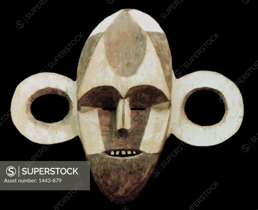 Pongdudu Mask, Boa, Democratic Republic of the Congo African Art Wood Koninklijk Museum voor Midden-Afrika, Tervuren, Belgium