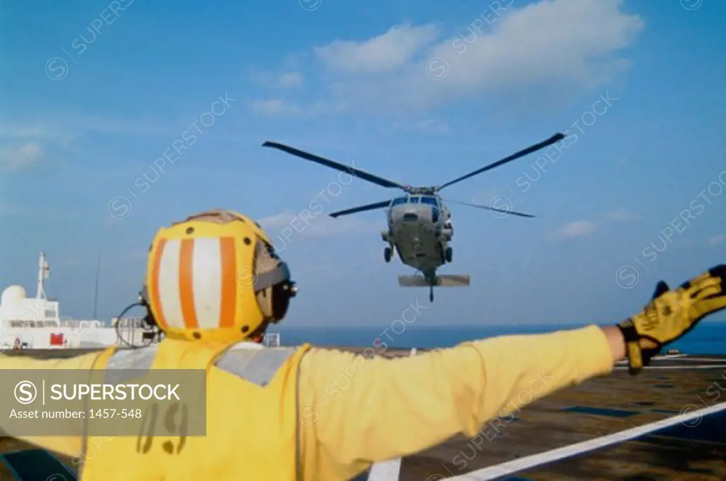 MH-60S Seahawk USNS Mercy (T-AH 19) US Navy