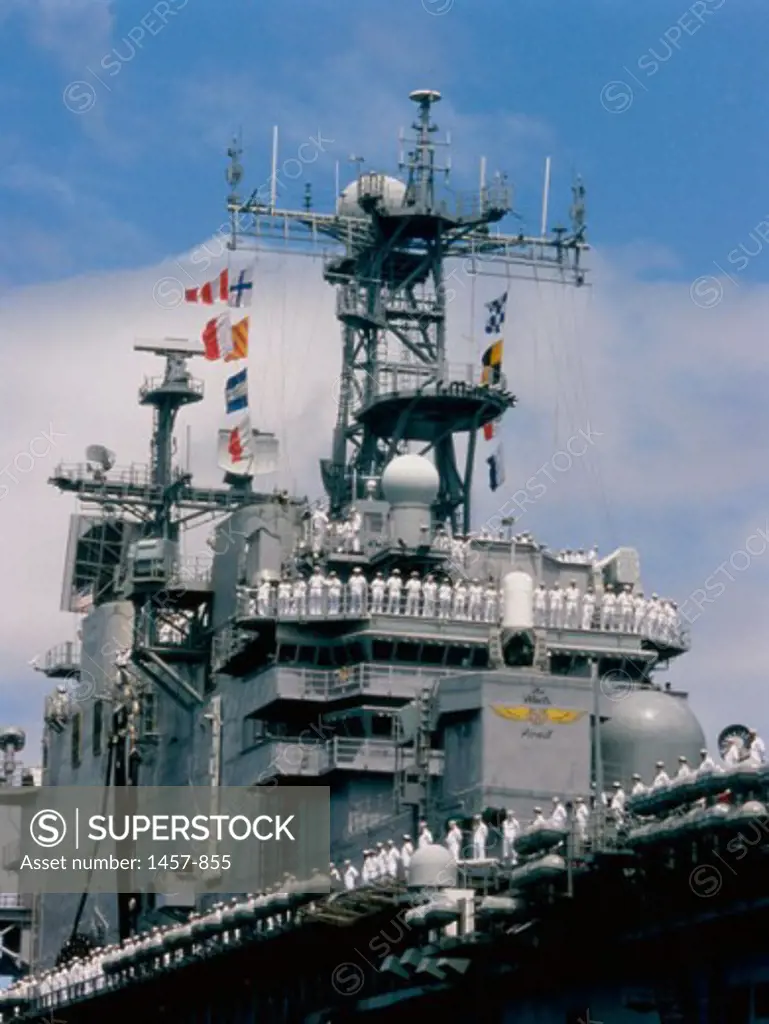 USS Tarawa (LHA 1) US Navy Naval Station Pearl Harbor Hawaii, USA