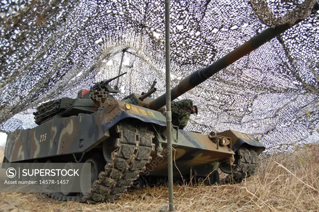 Mock aggressors from Republic of Korea Marine Corps prepare their tank.