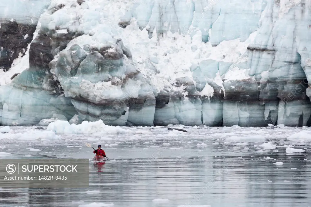 Man in kayak, Margerie Glacier, Glacier Bay National Parik, Alaska, USA