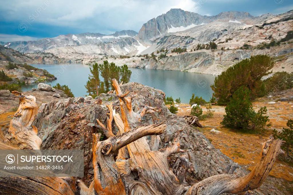 Lake surrounded by mountains, Steelhead Lake, Hoover Wilderness, Inyo National Forest, California, USA