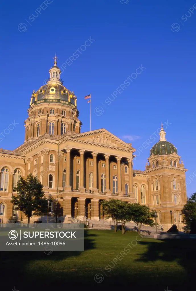 Low angle view of a government building, State Capitol, Des Moines, Iowa, USA