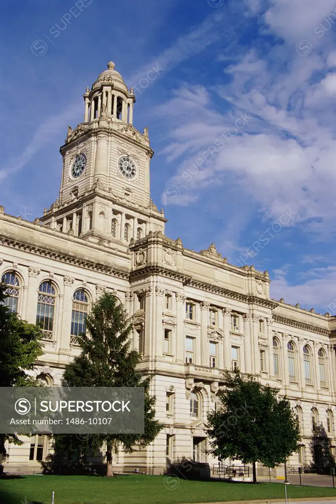 Low angle view of a government building, Polk County Courthouse, Des Moines, Iowa, USA