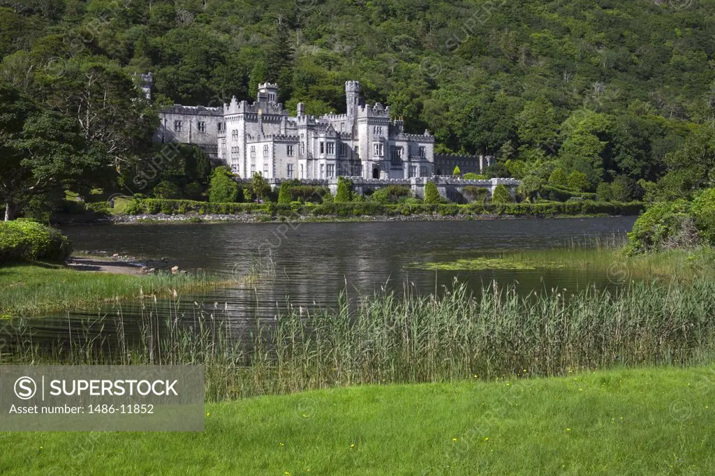 Abbey at the lakeside, Kylemore Abbey, Lake Kylemore, Connemara, County Galway, Connacht Province, Republic of Ireland