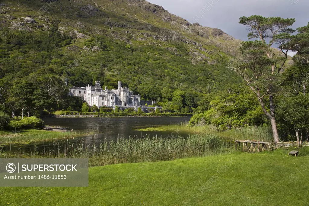 Abbey at the lakeside, Kylemore Abbey, Lake Kylemore, Connemara, County Galway, Connacht Province, Republic of Ireland