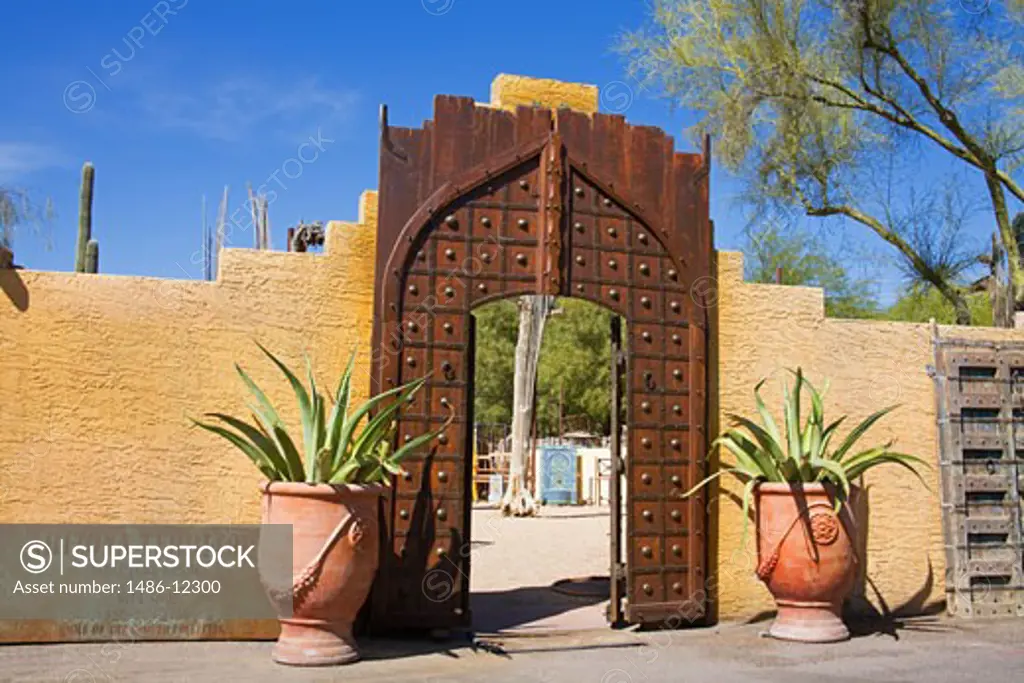 Gate in Town Center, Carefree City, Greater Phoenix Area, Arizona, USA