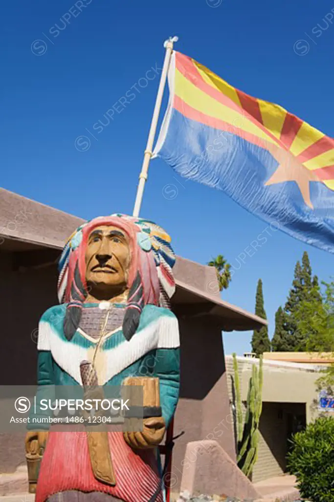 Cigar Store Indian in Town Center, Carefree City, Greater Phoenix Area, Arizona, USA