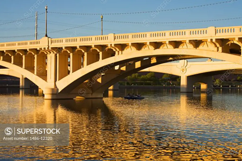 Town Lake & Mill Avenue Bridge, Tempe, Greater Phoenix Area, Arizona, USA