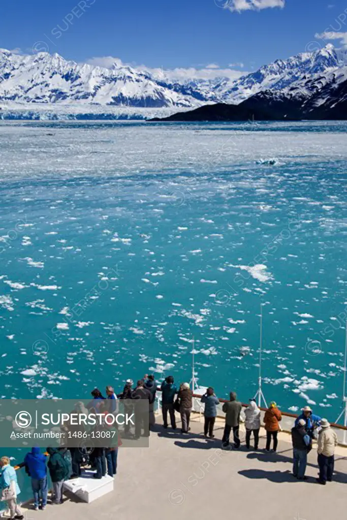 USA, Southeast Alaska, Yakutat Bay, Gulf of Alaska, Hubbard Glacier, Cruise ship with tourist on board